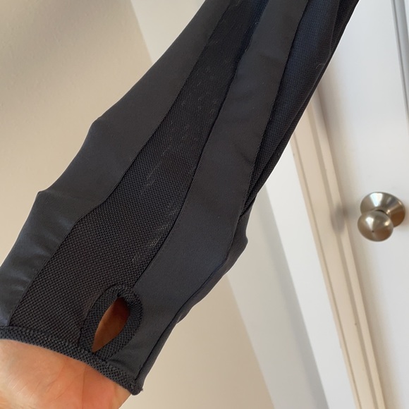 Like new Adidas zip jacket - Picture 3 of 8